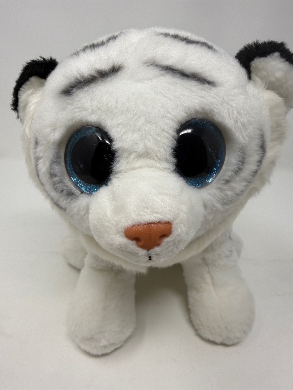 Ty Beanie Babies Tindra Plush Snow Tiger Small Pet Toy with Blue Eyes 8x10”